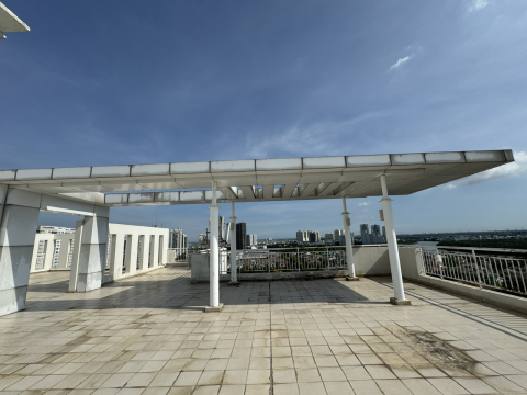 Thi công công tấm Panel mái sân thượng 